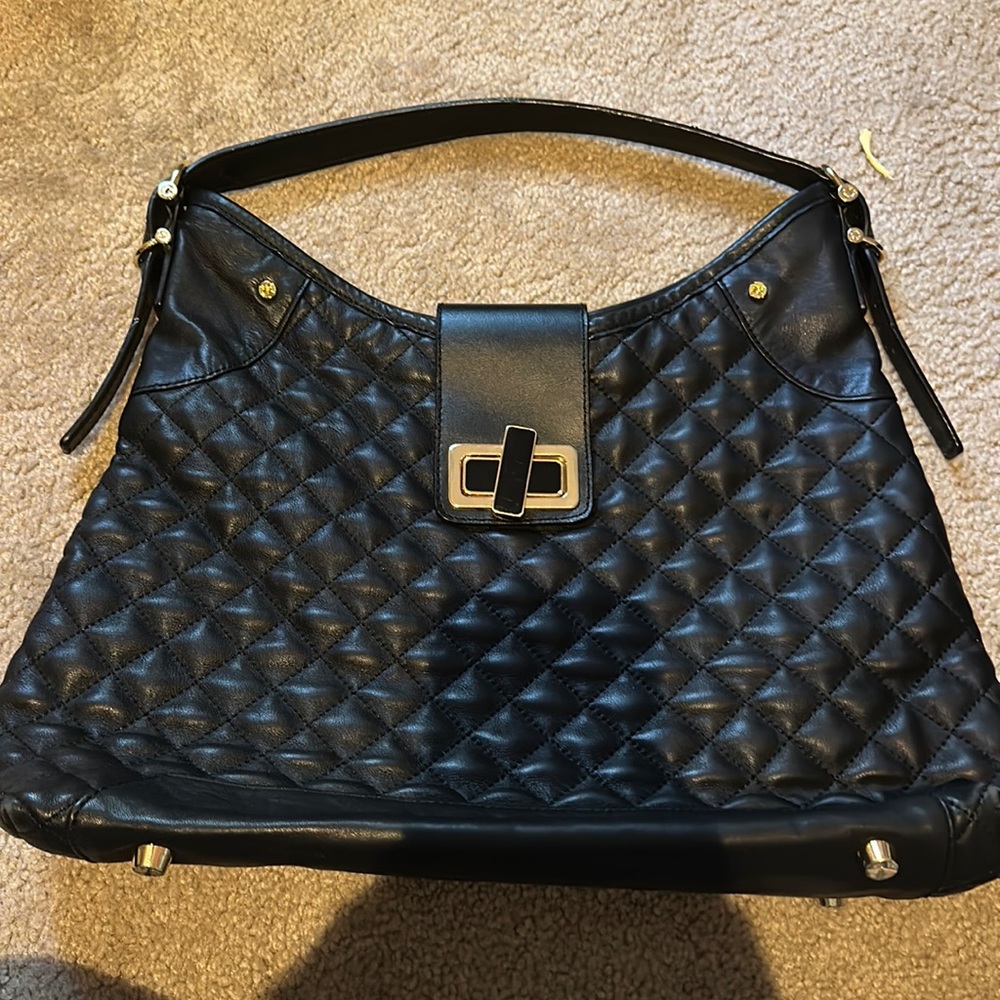 C. Wonder hand bag